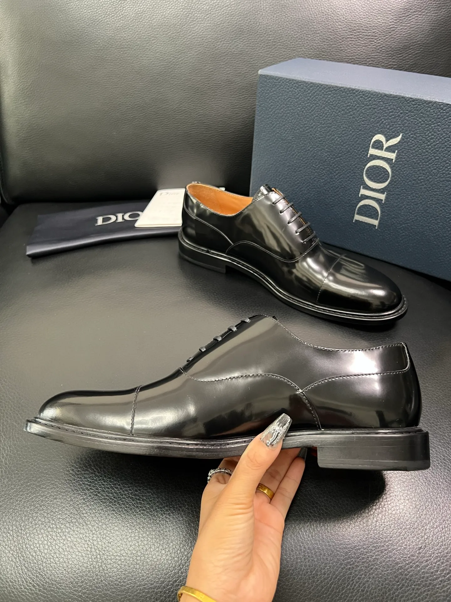 Men's shoes 💰940 Dior top purchasing agent, synchronized with Dior counters, original factory configuration, imported Italian cowhide, fully imported water-dyed cowhide lining, sole: original factory special supply, original sole super comfortable, original factory follow-up order 🔍🔍High quality, welcome to compare, code number 39-44 (can be ordered 38 45 46) 85868
